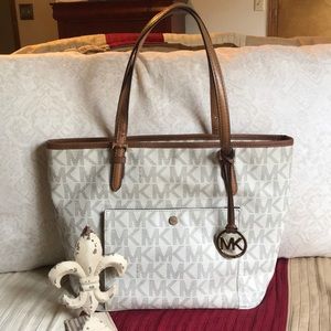 🌺🌺🌺Michael Kors Purse🌺🌺🌺